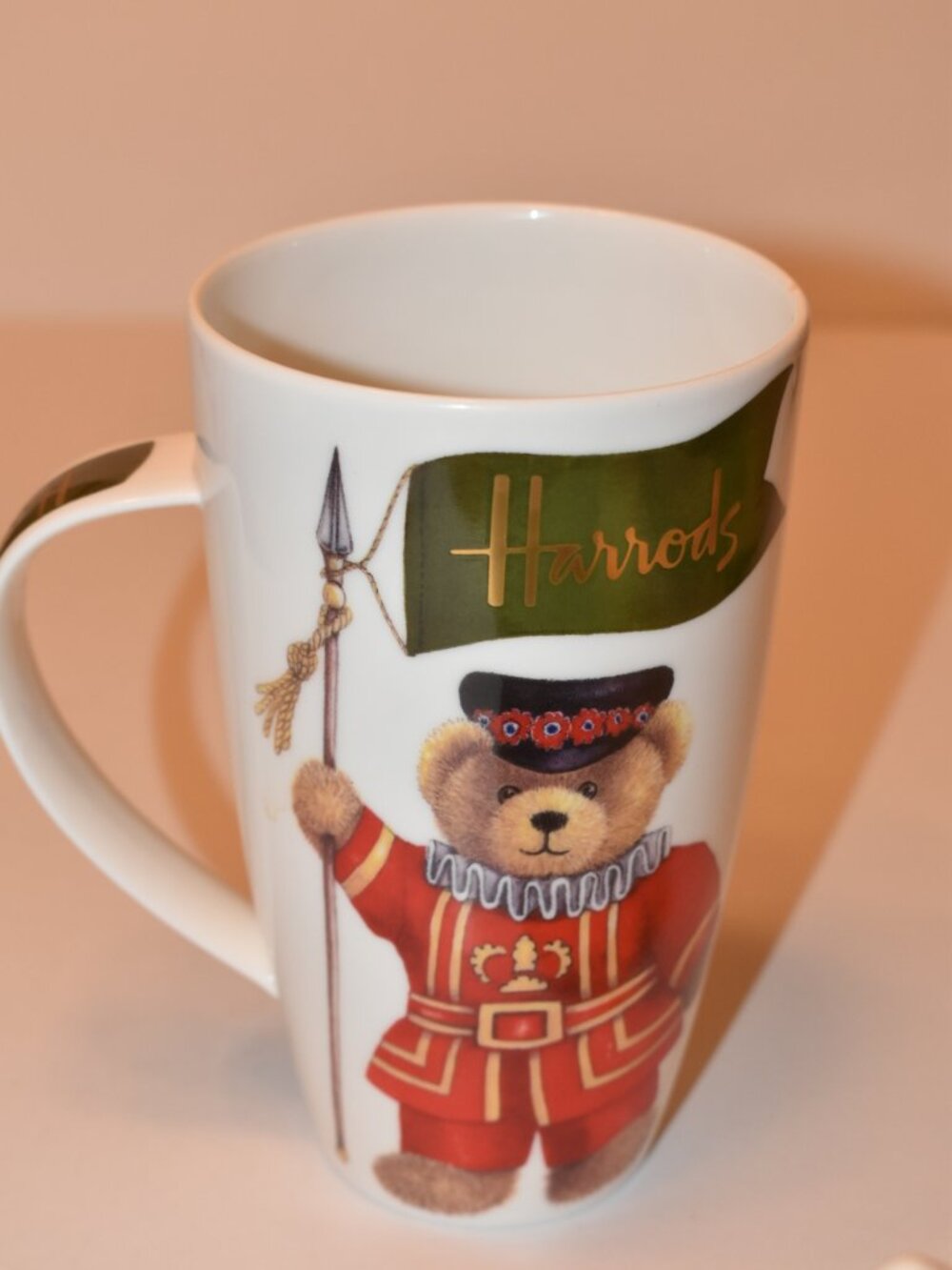 Vintage Harrods Fine Bone China Latte Mug Beefeater Highlander MINT